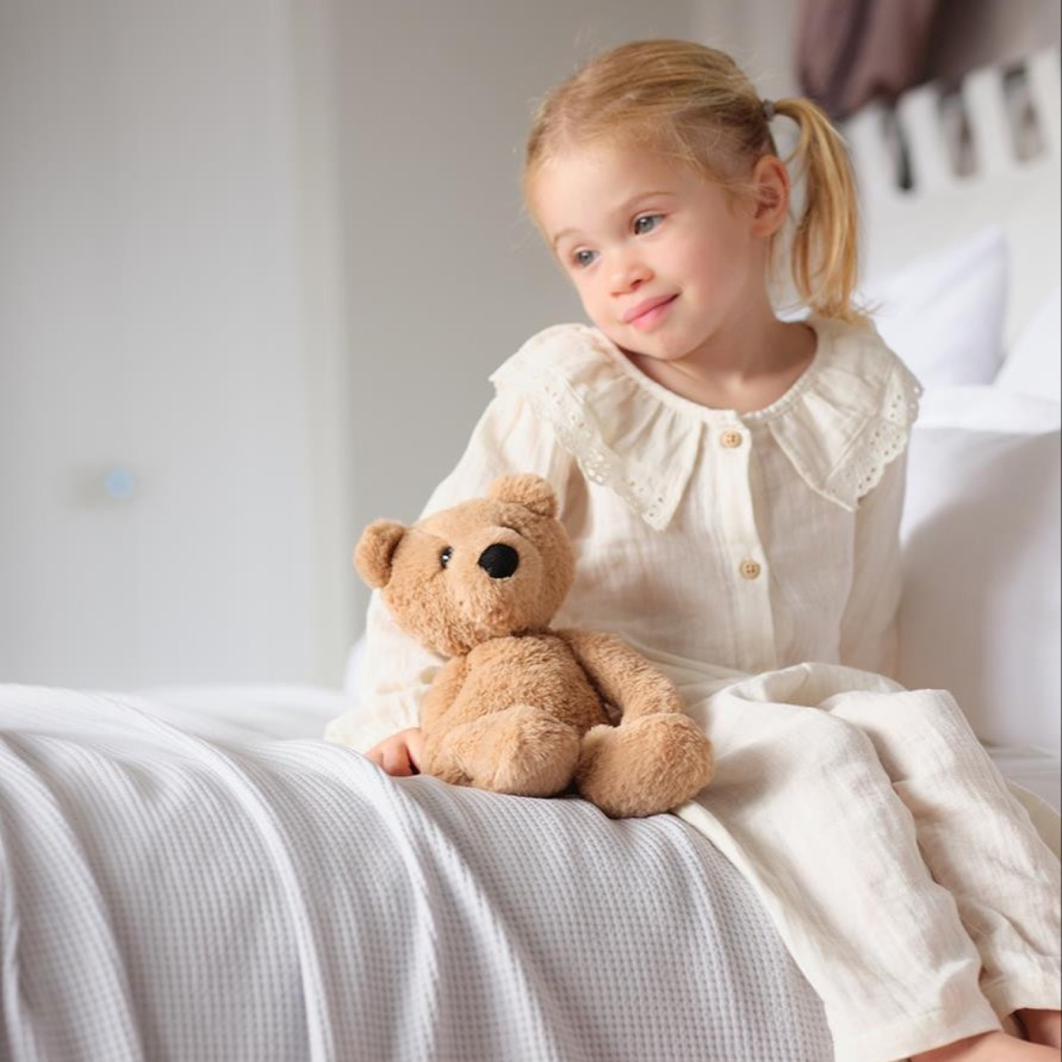 ΑΡΚΟΥΔΑ ΤΣΑΡΛΙ Μάρκα: Charlie Bears Μέγεθος: 39 εκ.