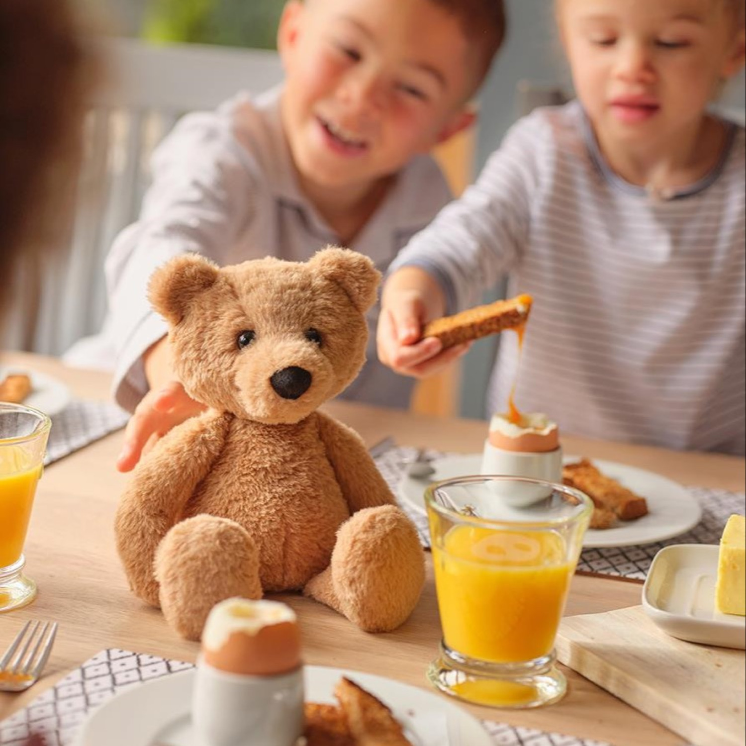 ΑΡΚΟΥΔΑ ΤΣΑΡΛΙ Μάρκα: Charlie Bears Μέγεθος: 39 εκ.