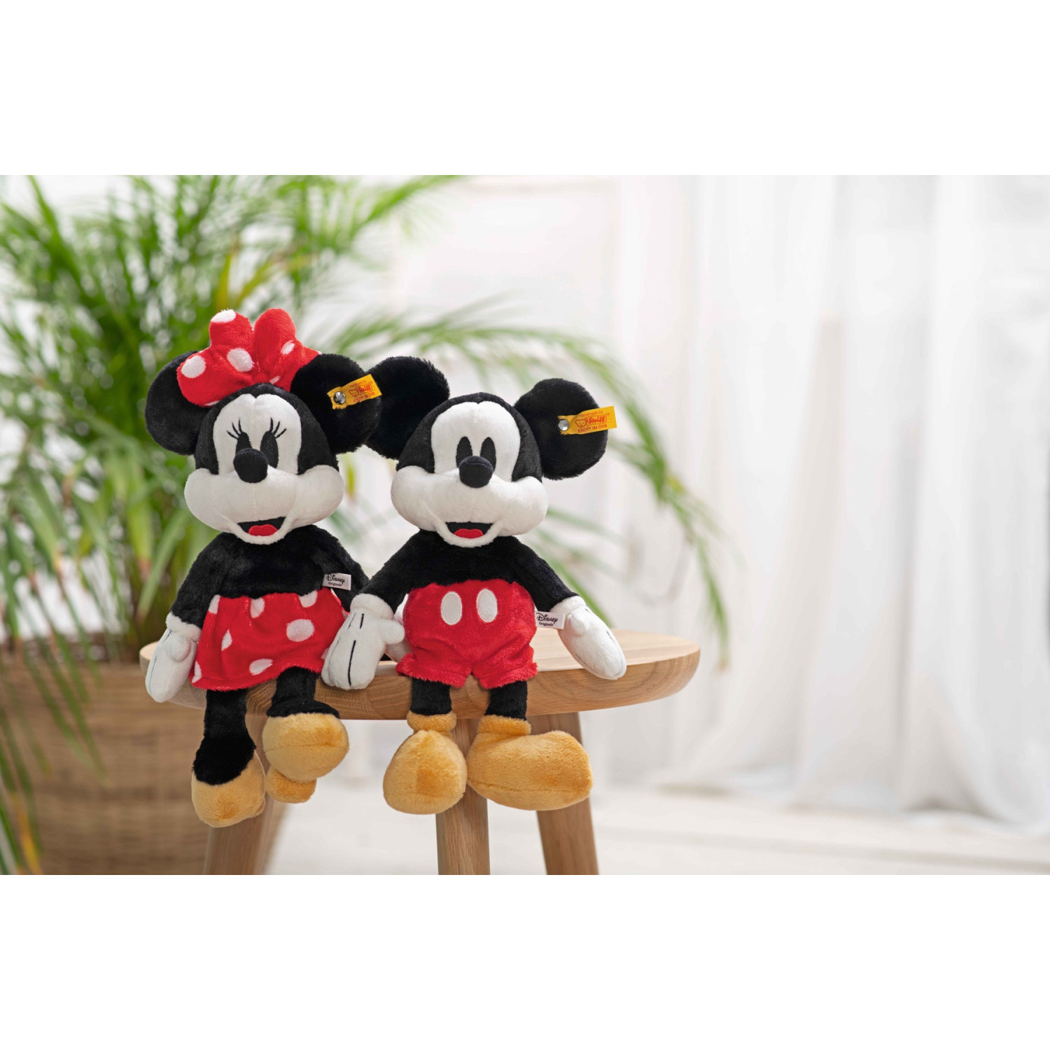 Disney Originals Minnie Mouse Μέγεθος: 31 εκ. Κατηγορία: Φίλοι