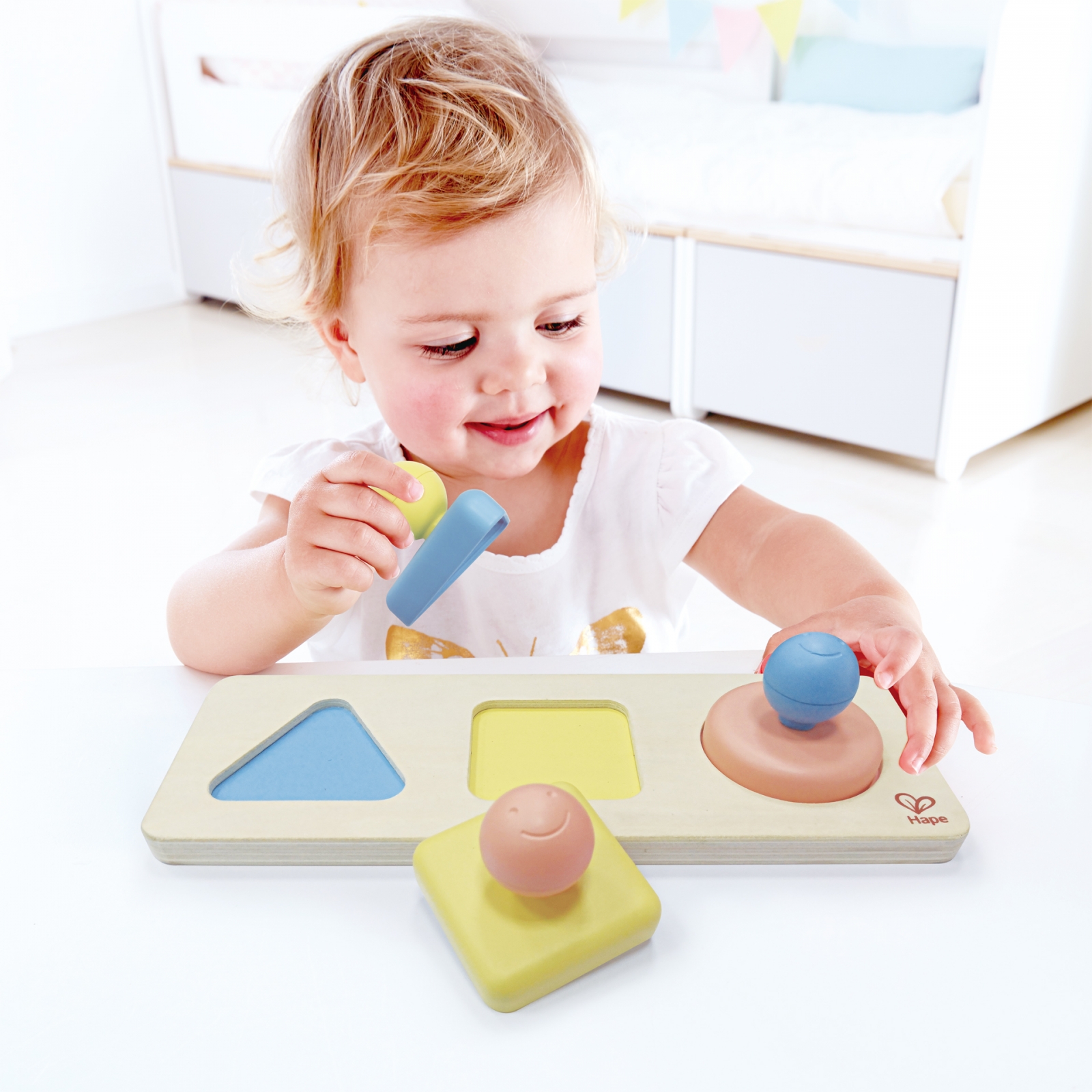 Montessori Educational Sensory Toy, Hape, Mirror Shapes, 24,6 x 6 x 8,8 cm