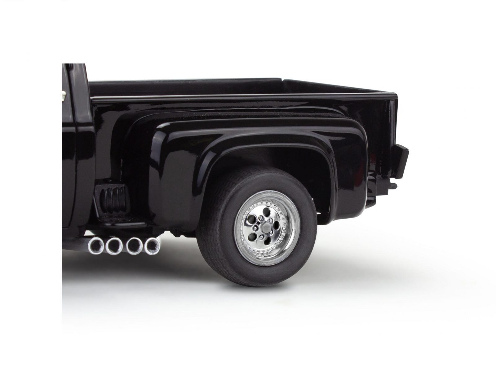 ′77 Chevy Pickup - Buildable Model, 102 Parts