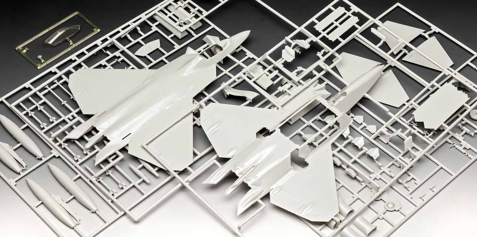 Μοντέλο συναρμολόγησης, Revell, Αεροπλάνο, Lockheed Martin F-22A Raptor, 116 ανταλλακτικά