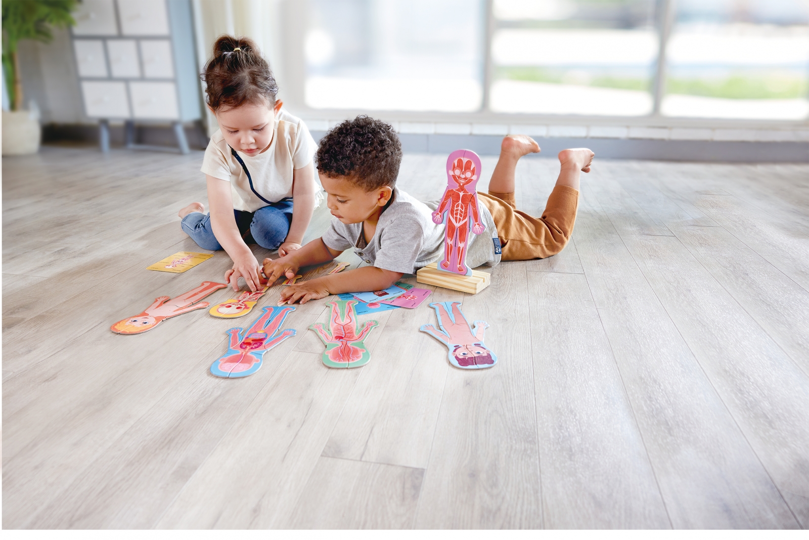 Εκπαιδευτικό μαγνητικό παζλ, Hape, ανθρώπινο σώμα, 68 τεμάχια